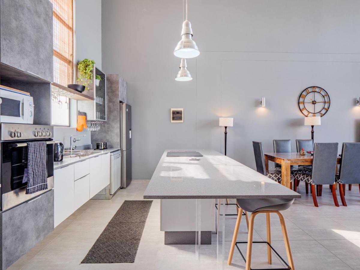Point Bay - Super Stylish For Less Apartment *
