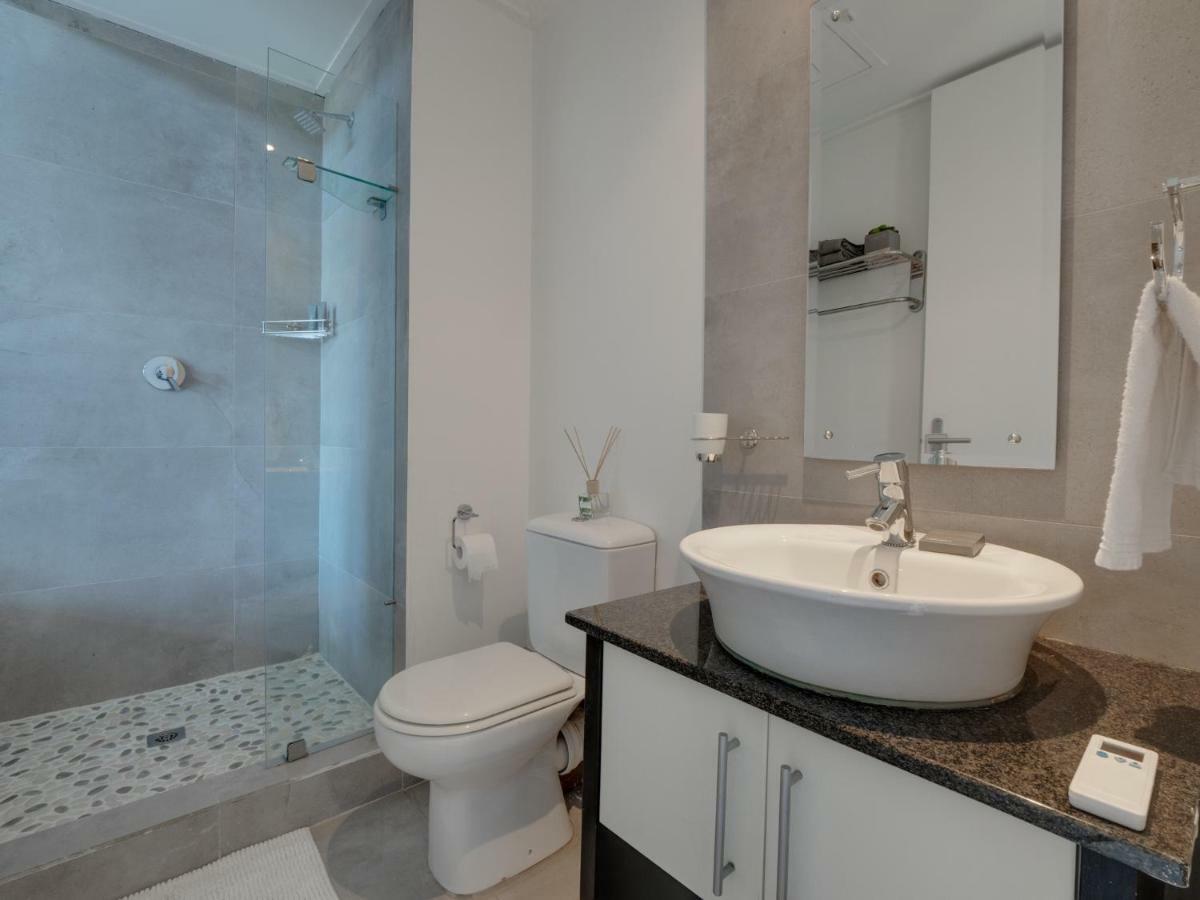 Point Bay - Super Stylish For Less Apartment *